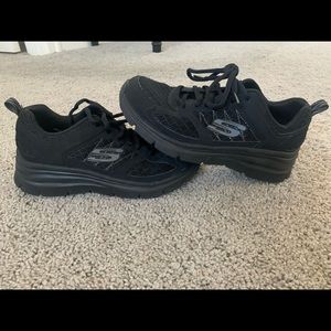 Skechers Air Cooled Memory Foam Sneakers - Size 5.5